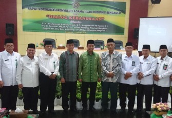 Foto bersama usai dialog kebangsaan