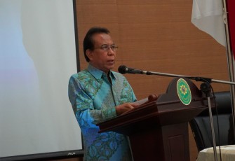 Hakim Agung MA RI, H. Purwosusilo, menyampaikan kata sambutan mewakili Ketua Kamar Agama MA RI.