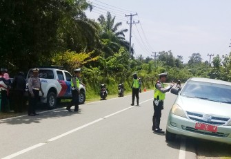 Satlantas Polres Kaur saat operasi penertiban lalu lintas