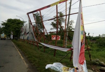 Kondisi APK yang terpampang di Jalan Samudra Kota Bengkulu