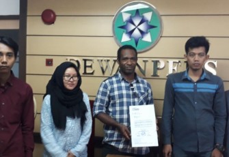 Penyerahan kembali berkas perusahaan media yang tergabung di SMSI