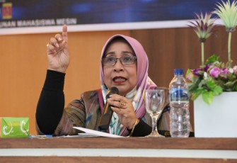Wakil Ketua DPD RI, Darmayanti Lubis