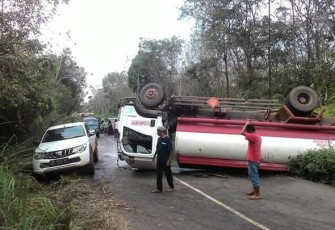 Saat kejadian truk terguling