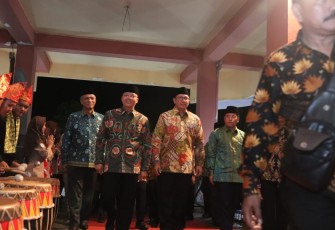 Menteri Agama RI didampingi Plt Gub hadir di acara KSM