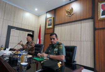 Pangdam II Sriwijaya bersama Plt Gubernur Bengkulu.