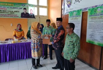  Dinas Kesehatan mendeklarasikan Stop Buang Air Besar Sembarangan (SBS) dan kelurahan Sanitasi Berbasis Masyarakat (STBM) di Wilayah Kecamatan Sungai Serut Kecamatan Kampung Melayu dan berlanjut ke Gading Cempaka, Kamis (18/10/2018).