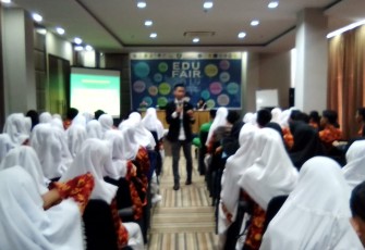 'Edu Fair' Kenalkan Siswa SMA tentang Dunia Kampus