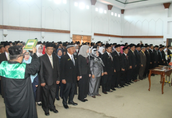 Sekretaris Daerah Provinsi Bengkulu Nopian Andusti melantik Jabatan Kepala Sekolah dan Kasubag TU se-Prov. Bengkulu