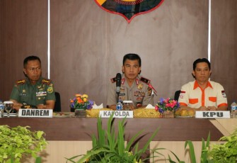 Rapat Kerja Teknis (Rakernis) TNI –POLRI dalam rangka pengamanan pemilu Tahun 2019, Rabu (06/02/2019) di Command Center Polda Bengkulu.