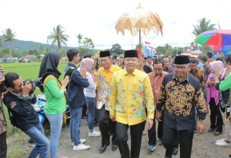 Gubernur Bengkulu Rohidin Mersyah resmikan Kampung Qur'an dan kampung inggris rafflesia di rimbo recap Rejang Lebong