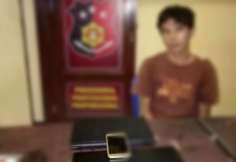 KS beserta barang bukti saat diamankan polisi