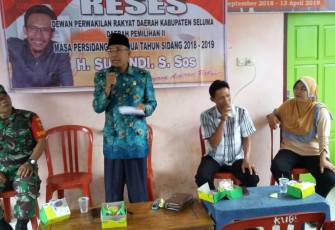Anggota Dewan Perwakilan Rakyat (DPRD) Kabupaten Seluma H. Suhandi, S.Sos saat menggelar reses