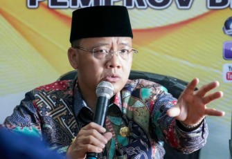 Gubernur Bengkulu Rohidin Mersyah kepada awak media di ruang Media Center Pemprov Bengkulu, Selasa (23/4/2019).