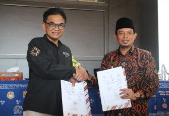 Wakil wali kota bengkulu Dedy Wahyudi dan Deputi Infrastuktur Badan Ekonomi Kreatif Indonesia Hari Santoso Sungkari