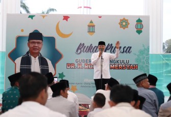 Gubernur Bengkulu Rohidin Mersyah saat memberikan sambutan