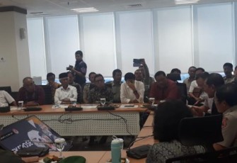 Wali Kota Bengkulu Helmi Hasan Saat Menghadiri Ekspose ke BNPB 