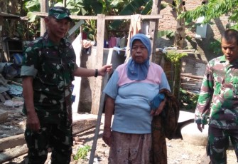 Para Satgas Manfaatkan Untuk Membangun Komunikasi
