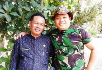 Kepala Desa Jatimulya Ahmad Zaeni bersama Satgas TMMD tegal usai tinjau lokasi