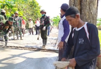 Kakek Wasiran Yang Selalu Bantu Pekerjaan TMMD