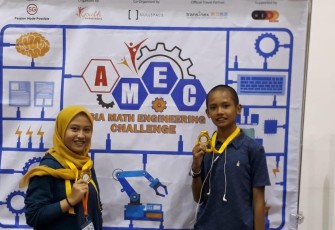 Siswa SMP Labshcool Unesa Lidah Wetan Kecamatan Lakarsantri Kota Surabaya Yang Berprestasi 