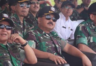 Panglima TNI saksikan Demo Fire Power Puncak Latihan Angkasa di Lumajang Jawa Timur