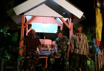 Serda Zaenal komsos dengan pos kamling