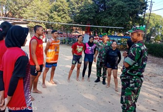 Hanif koordinator volly pantai 