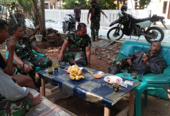 Jalin Kekompakan dengan Masyarakat Kronjo