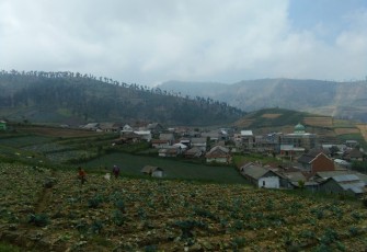 Pemukiman yang berdekatan dengan lereng gunung slamet