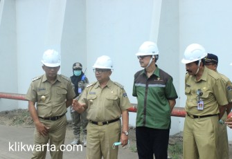 Bupati Rijanto (tiga dari kiri) disamping Wakil Bupati Blitar dan jajaran Forkopimda Blitar kunjungan ke PG RMI