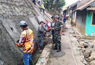 Pembanggunan Tembok Penahan Tanah di Salem Kabupaten Brebes