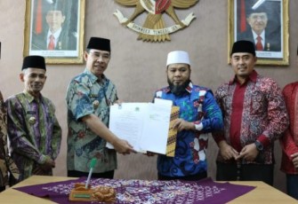 Wali Kota Bengkulu Helmi Hasan Dan Bupati Rejang Lebong Ahmad Hijazi Teken MoU 