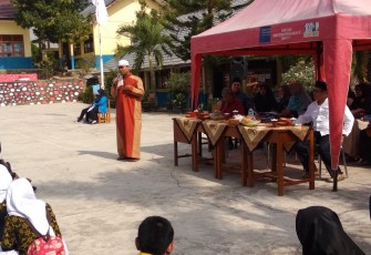 Ustaz Febri Beri Siraman Rohani Pada Murid SMAN 6 Lubuklinggau 