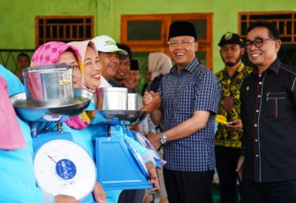Gubernur Bengkulu Rohidin Mersyah Kelompok Usaha Bersama  Rumah Pangan Kita Kabupaten Kepahiang 