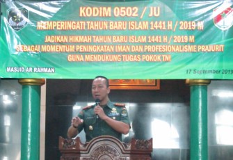 Dandim 0502/Jakut saat memberikan sambutan