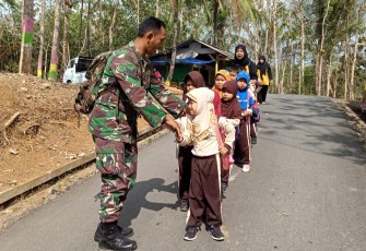 Tata Krama Anak-Anak SD