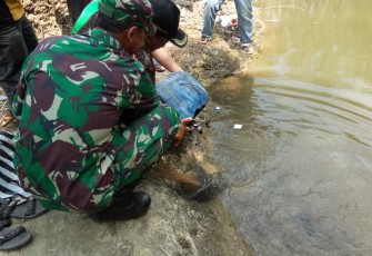 Secara Simbolik Lepas Ikan