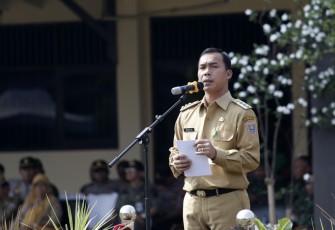 Bupati Batang Wihaji