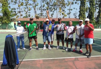 Tenis Lapangan Jadikan Sarana Jalin Silaturohmi Danramil Wonosari