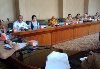 Asisten I Setda Bengkulu Selatan Yunizar Hasan Pimpin Rapat 