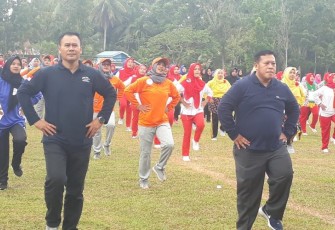 Bupati Mukomuko Choirul Huda Ikut Senam Germas 