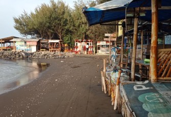 Keindahan Pantai Wisata Batamsari Tegal