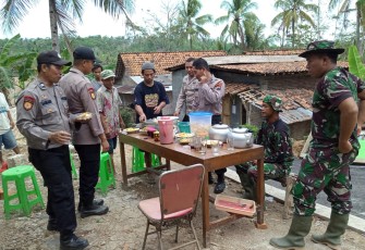 Kemanunggalan TNI-Polri dan Warga Nampak di Lokasi TMMD 106 Kodim Cilacap