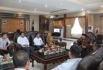 Gubernur Bengkulu Rohidin Mersyah Terima Audiensi PT PLN Bengkulu 