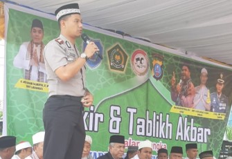 Kapolres Labuhanbatu AKBP Agus Darojad SIK MH saat menyampaikan sambutan
