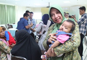 Ketua Persit KCK Cabang XXXIX Ny. Ayu Respati Darmawan 