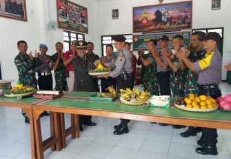 Kapolsek Wonosari AKP Widjiyanto S AP Beri Kejutan Pada Koramil 22 Wonosari Kapten Inf Dwi Haryono
