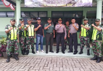 Danramil 04/Bawang Terima Kunjungan Kapolsek Bawang