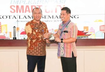 Wakil Walikota Tegal M. Jumadi (kiri)