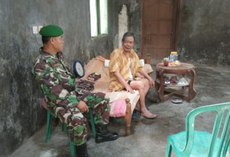 Babinsa Cawas Anjangsana ke Rumah Veteran